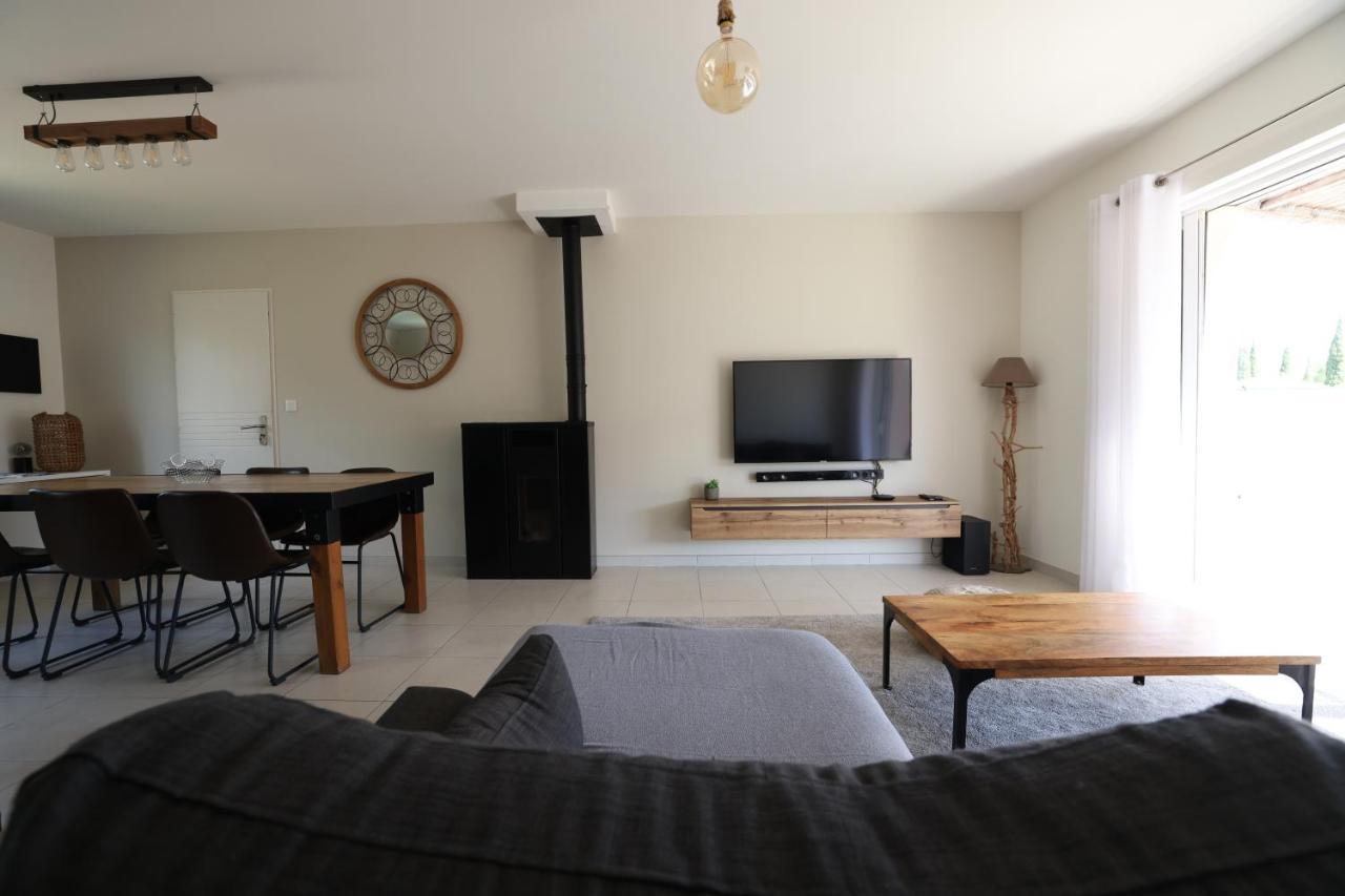 Superbe Climatisee, Piscine, Jardin, Parking Villa