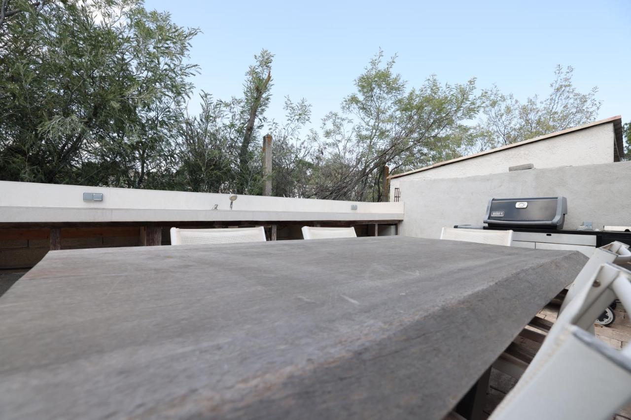 Villa Superbe Climatisee, Piscine, Jardin, Parking